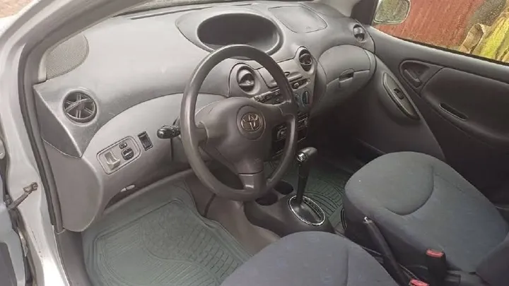 Toyota Vitz 2004 Automatic – photo 4