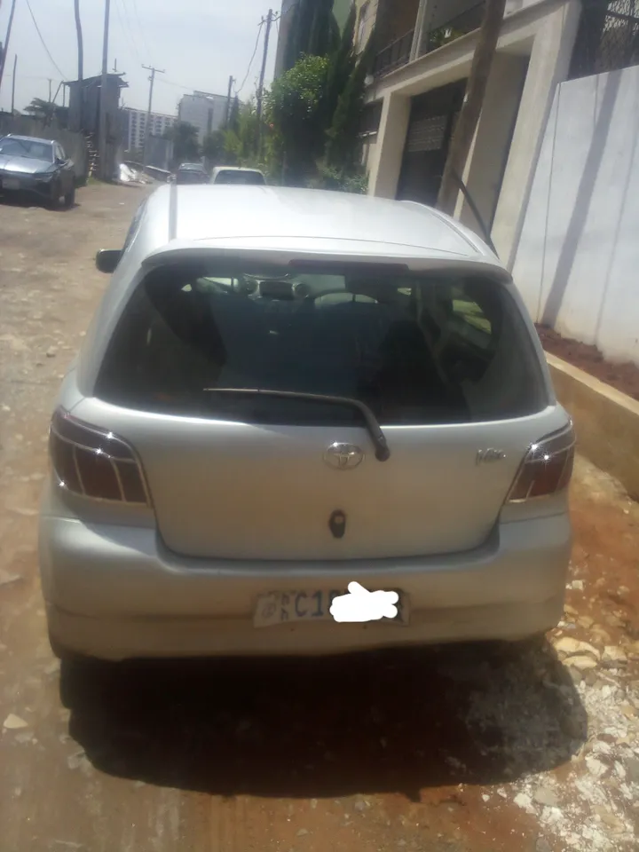 Toyota Vitz 2001 Code 2 – photo 3