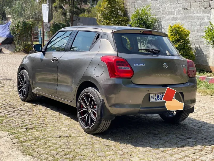 Suzuki Swift 2022 Automatic – photo 7