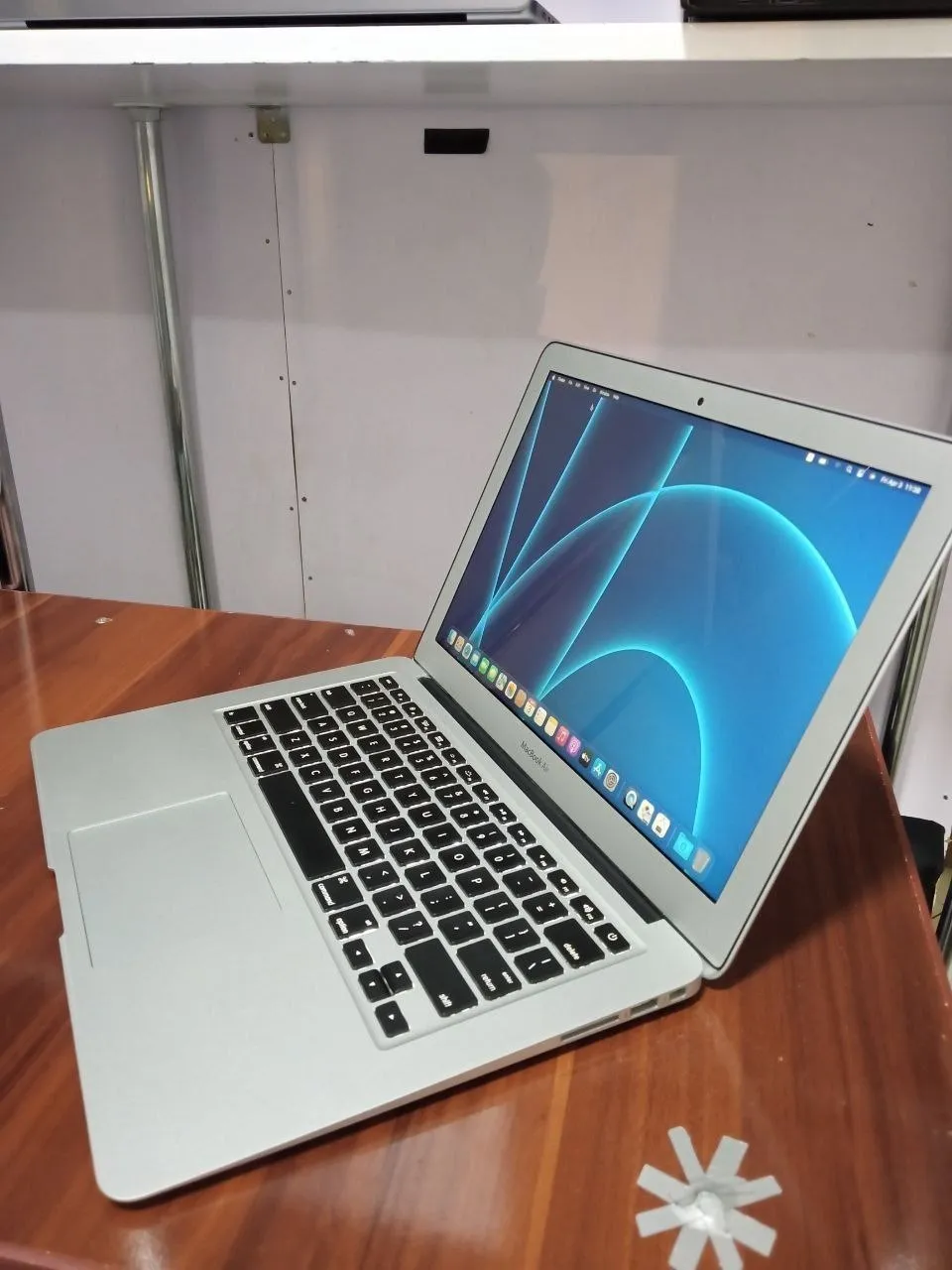 Apple MacBook 13 inch Early 2015 – photo 4