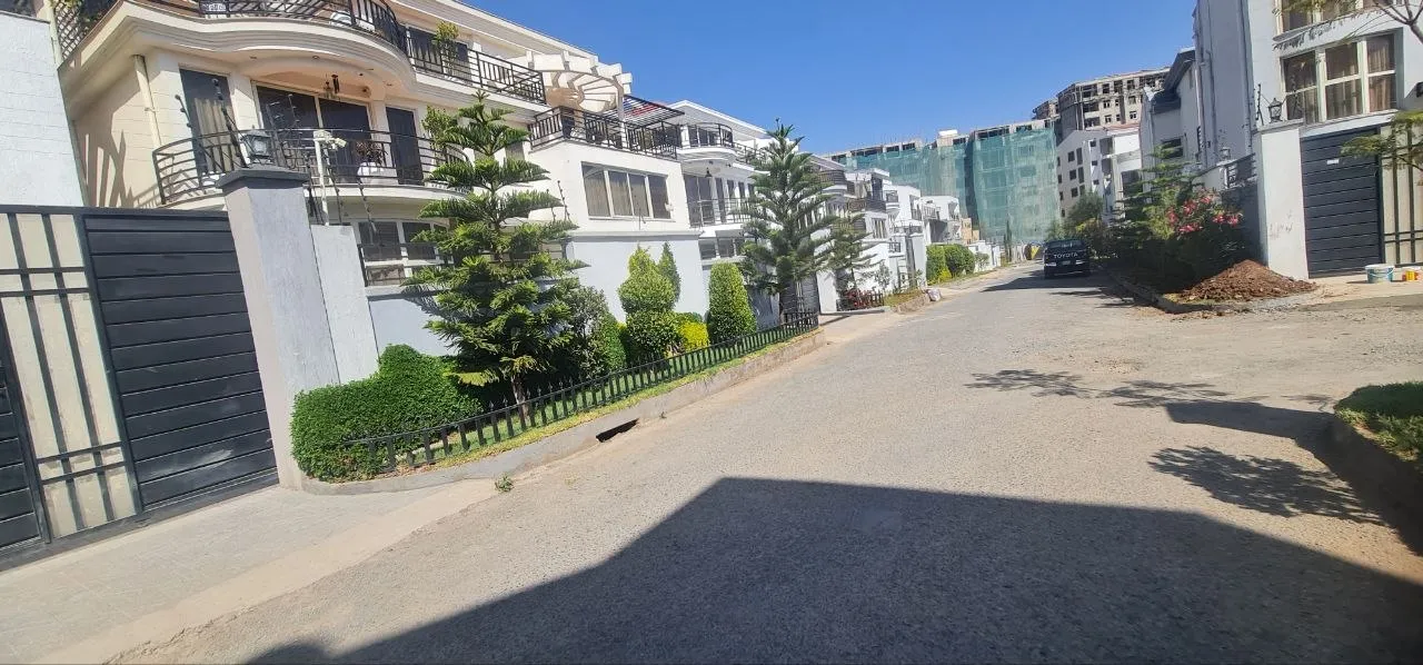 250 Sqm G+2 House in Ayat – photo 4