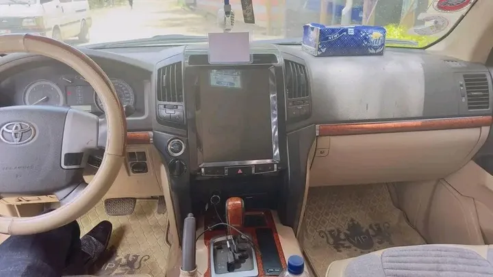 Toyota Land Cruiser V8 2014 – photo 3