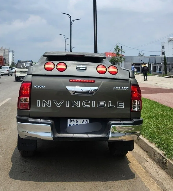 Toyota Invincible 2021 Automatic Diesel – photo 3