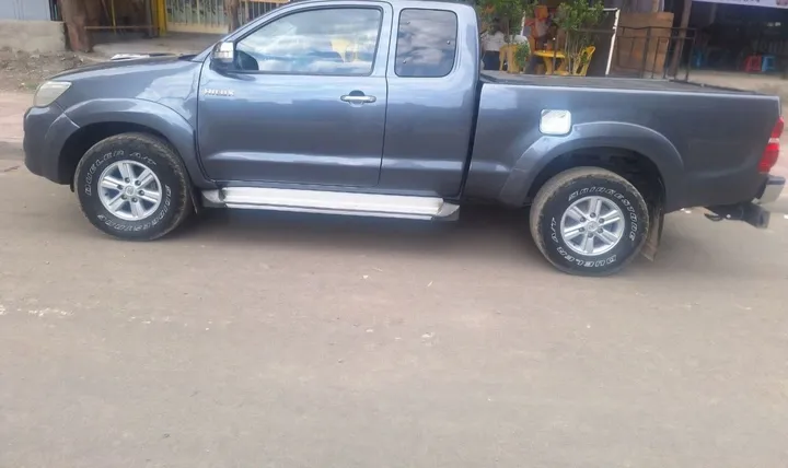 Toyota Hilux 2013 Pickup – photo 5
