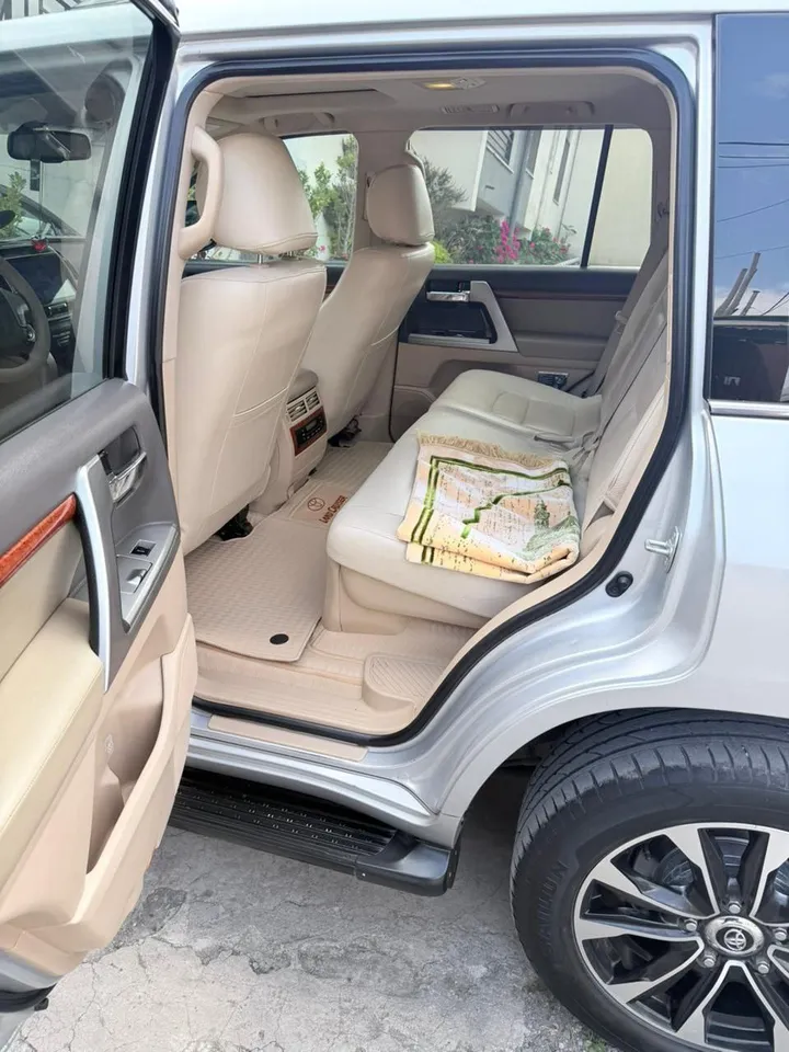 Toyota Landcruiser V8 VX 2016 – photo 3