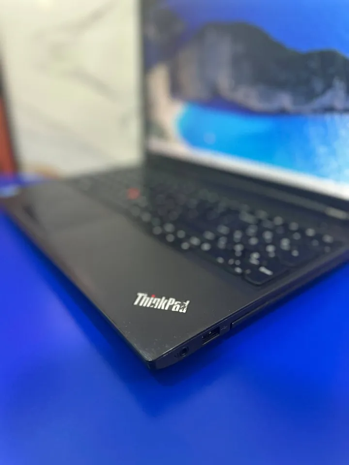 Lenovo ThinkPad i5 8GB 1TB Laptop – photo 5