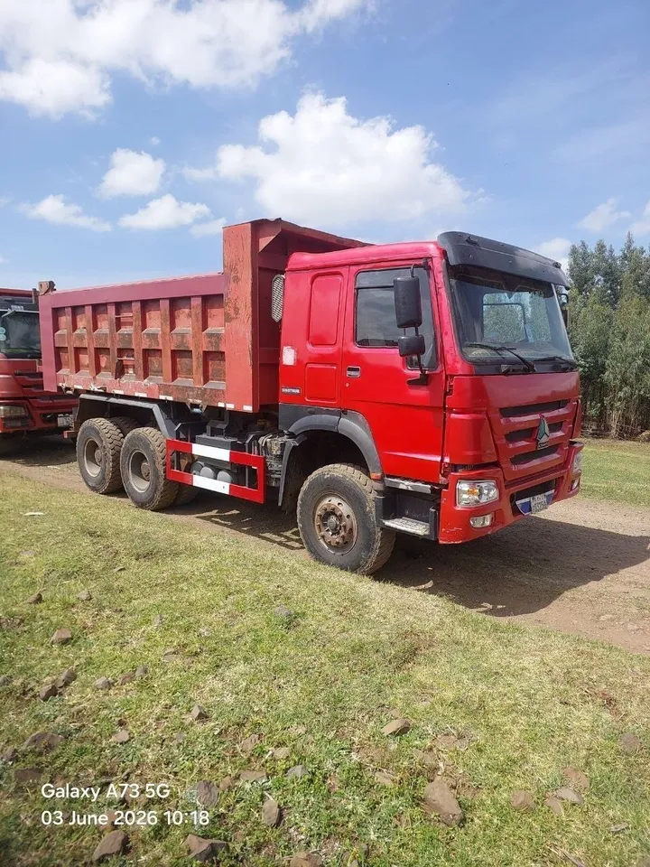 Red Dump Truck A03 – photo 3