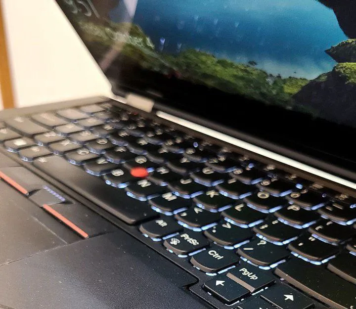 Lenovo Yoga 370 Core i5 Laptop – photo 3