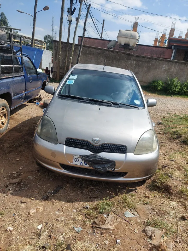 Toyota Vitz 2001 Automatic – photo 4