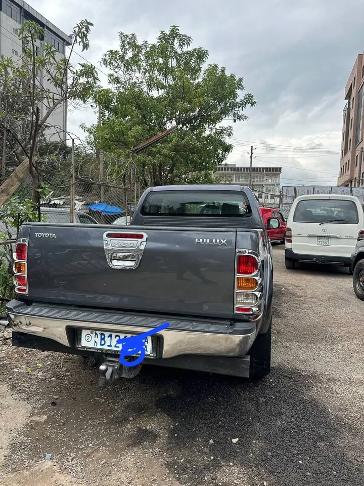 Toyota Hilux 2009 Diesel Manual – photo 3
