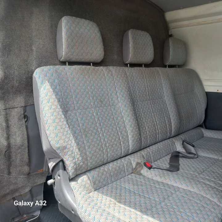 Toyota D4D Van 2005 Manual – photo 5