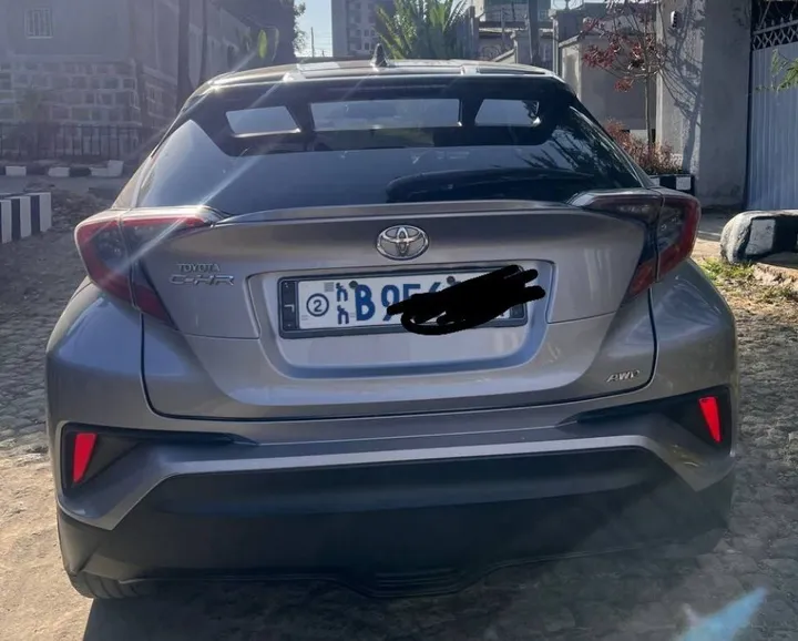 Toyota C-HR 1.2T AWD 2021 – photo 3