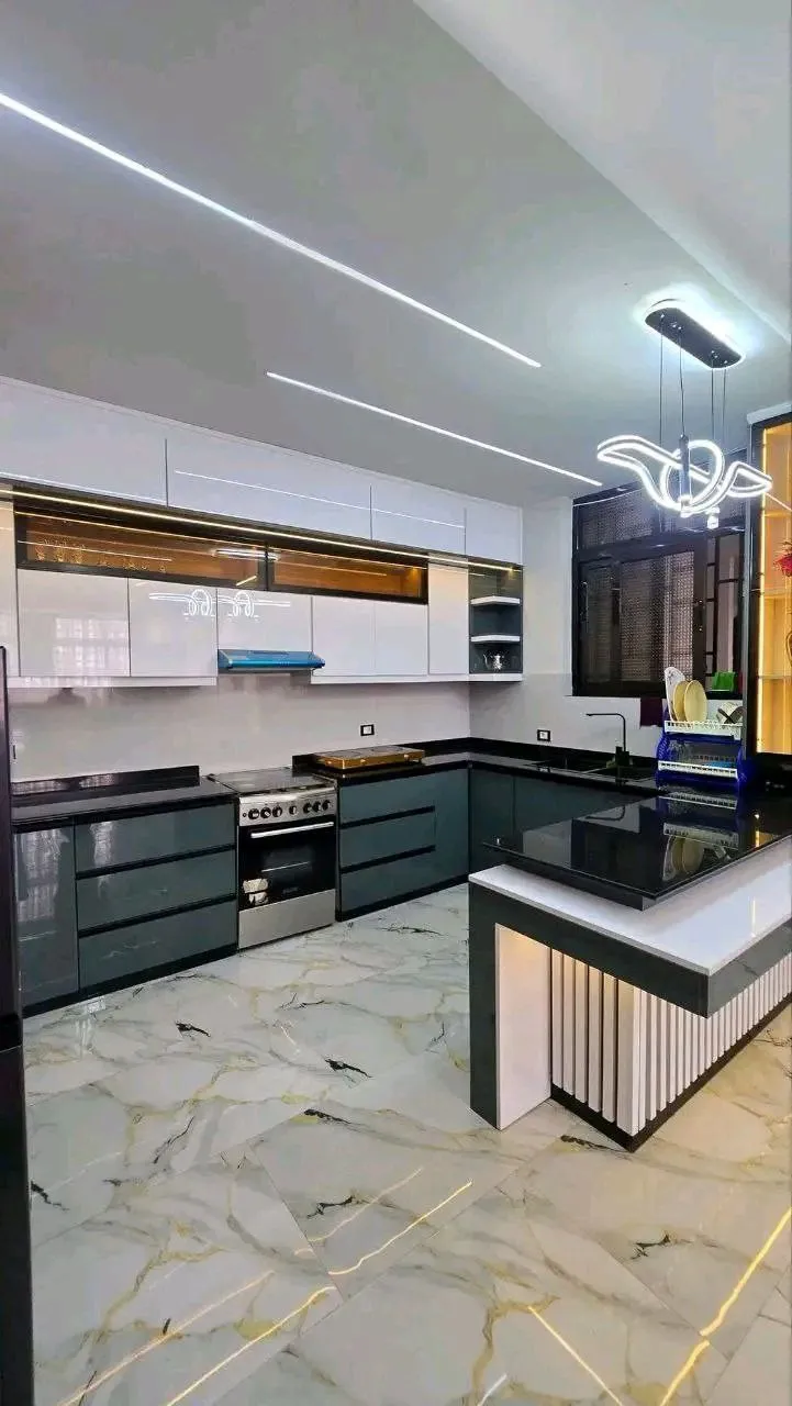 115 sqm Apartment for Sale in Summit – photo 3