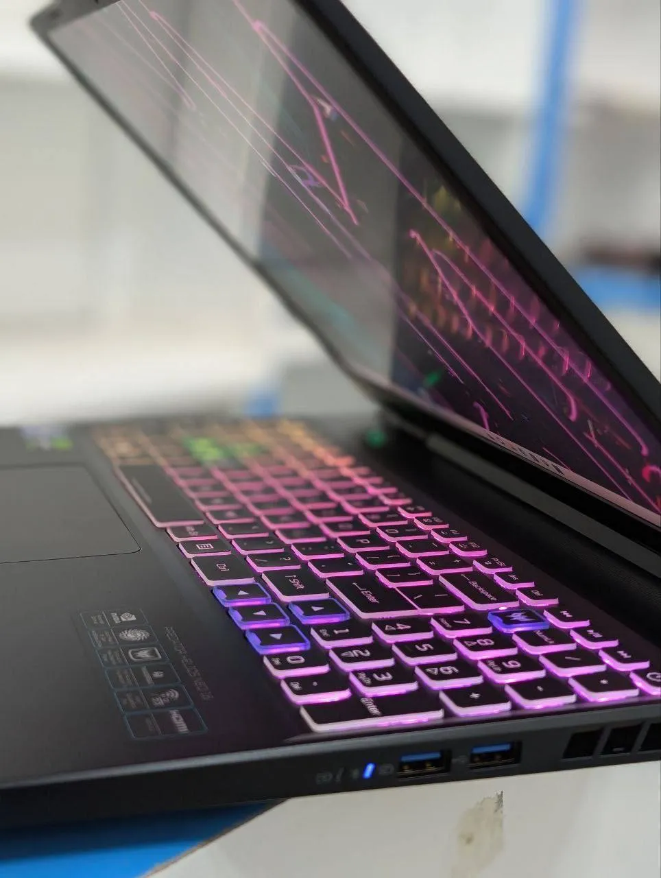 Acer Predator Helios 300 i9 RTX 4060 – photo 3