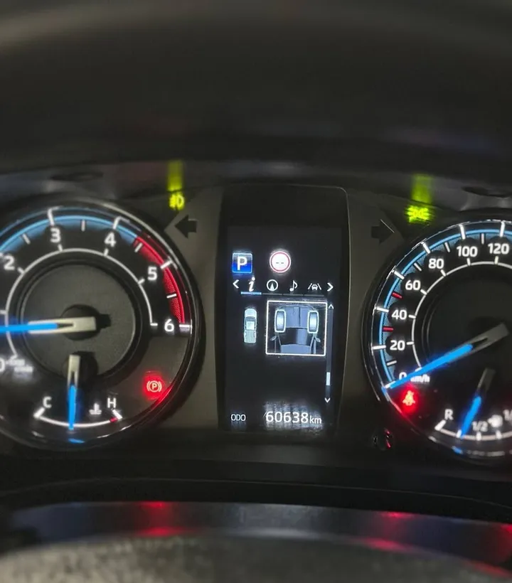 Toyota Hilux Invincible 2021 – photo 8
