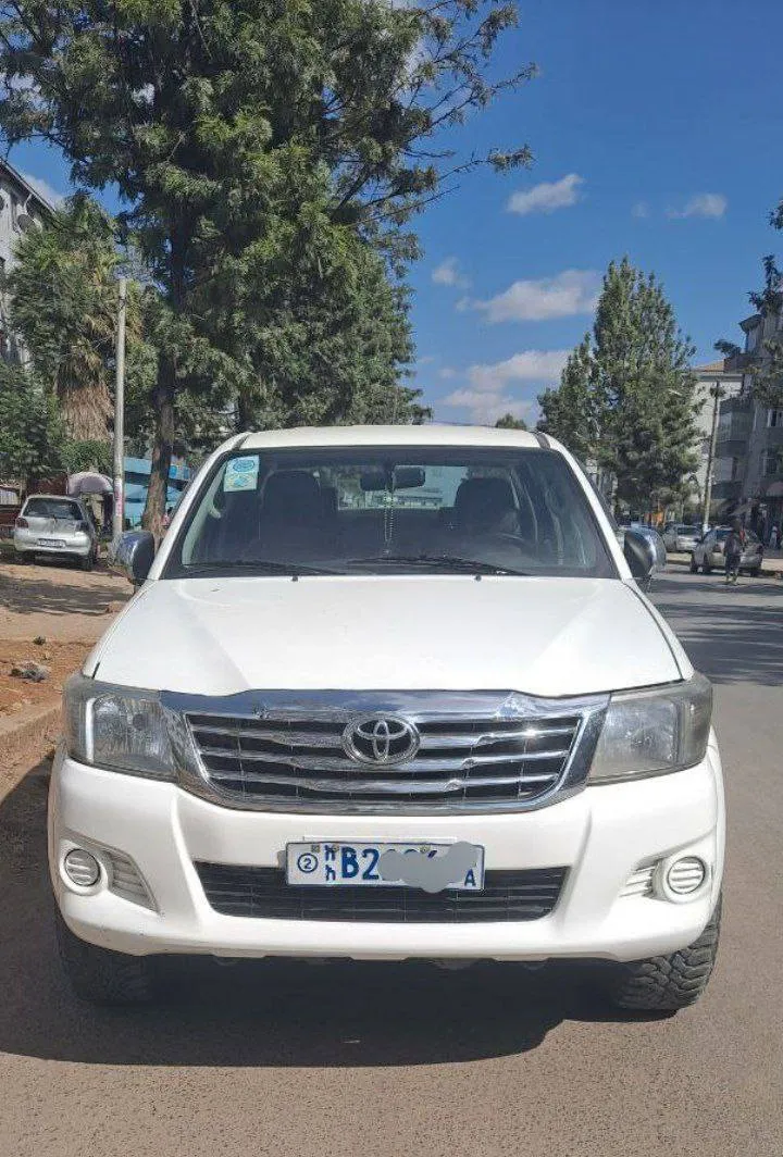 Toyota Hilux Double Cab 2015 – photo 4