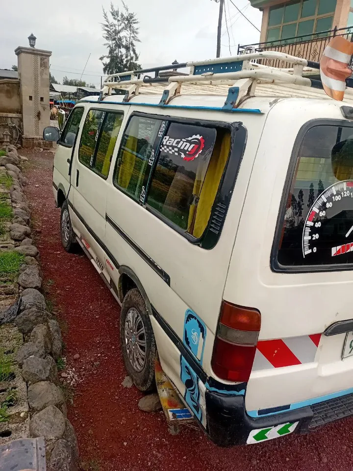 Toyota Hiace 3L Manual 1998 – photo 6