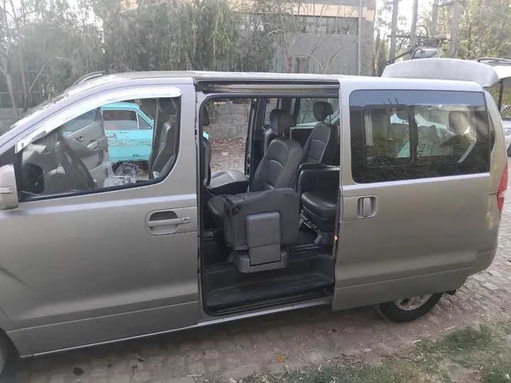 Hyundai Starex 2015 Automatic Van – photo 5