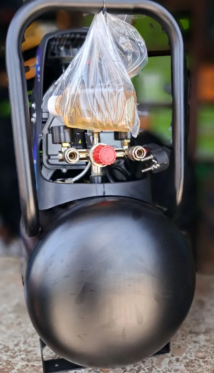 Highlander 50L Air Compressor – photo 4