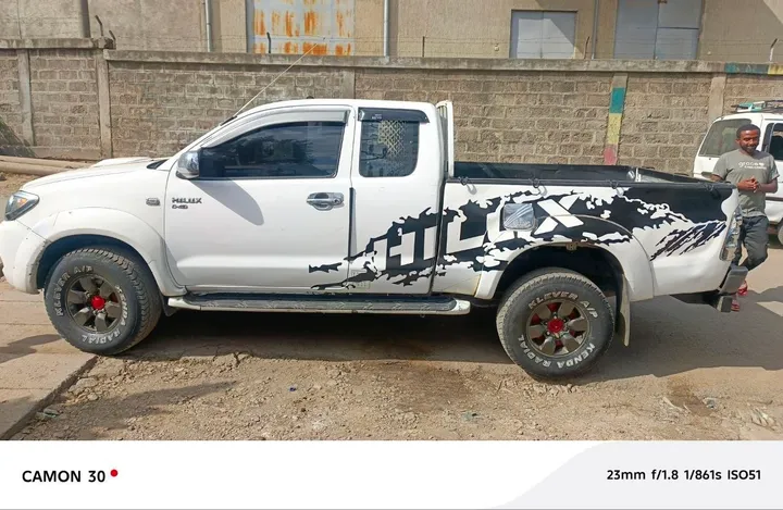 Toyota Hilux 2007 Pickup – photo 3