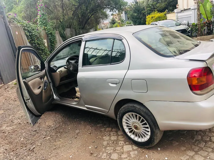 Toyota Platz 2005 Automatic – photo 3