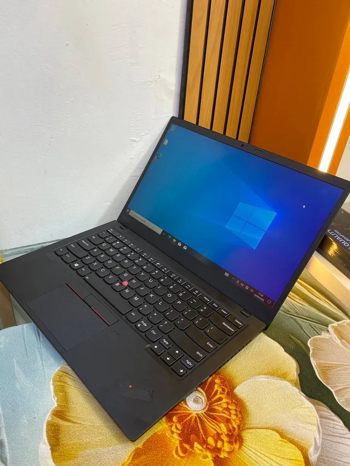 Lenovo ThinkPad X1 Carbon Gen 8 – photo 3