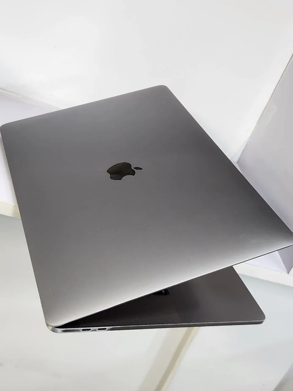 Apple MacBook Pro 2019 16 inch – photo 4