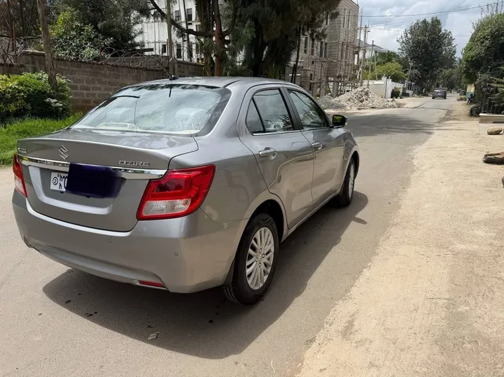 Suzuki Dzire 2022 Automatic – photo 6