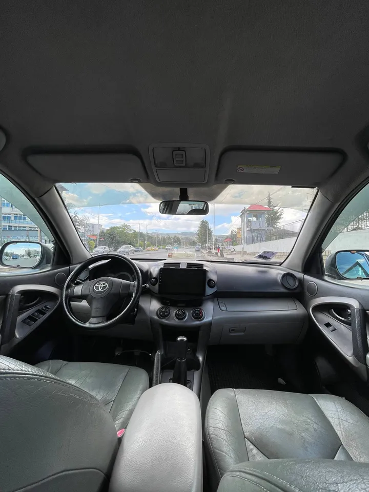 Toyota RAV4 2009 Manual – photo 3