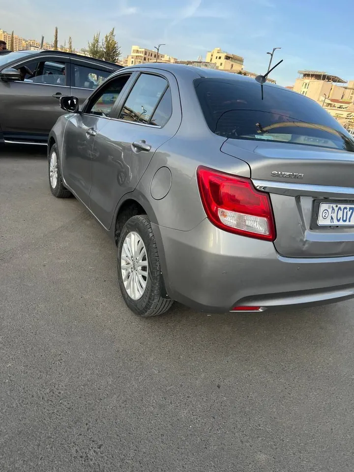 Suzuki Dzire 2022 Automatic Silver – photo 3