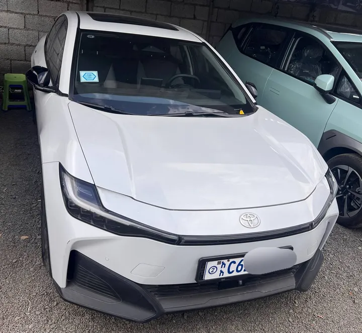 Toyota BZ3 EV 2024 Grey – photo 4
