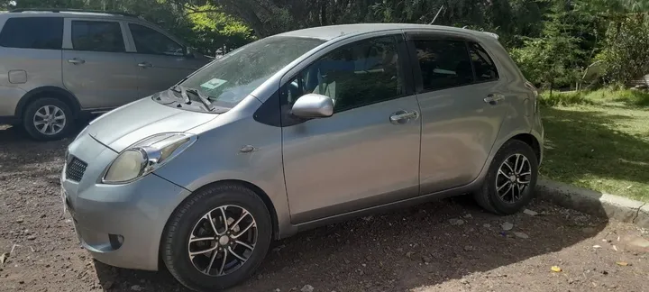 Toyota Yaris Compact 2006 – photo 5