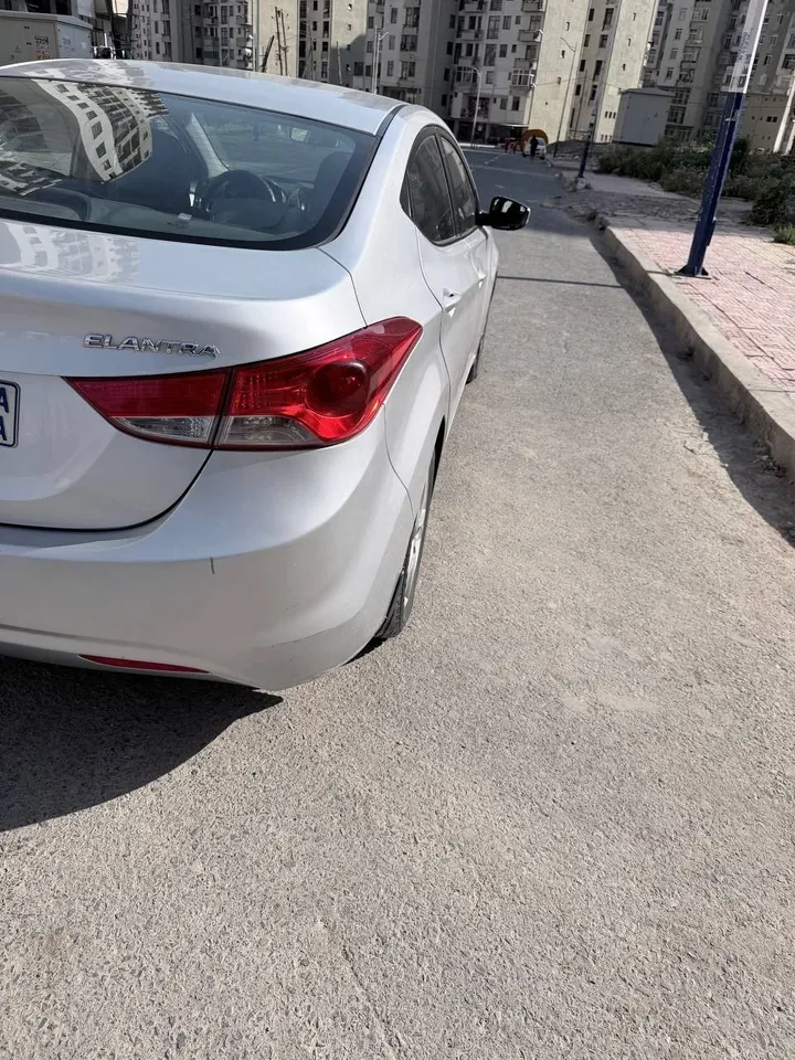 Hyundai Elantra 2012 Automatic – photo 8