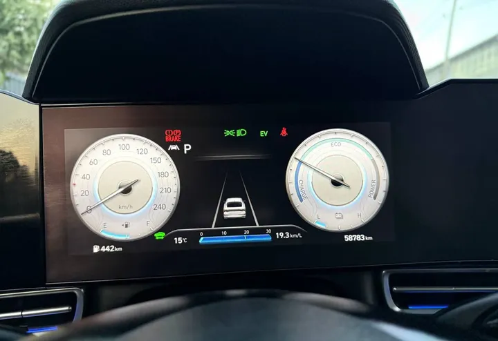 Hyundai Avante Hybrid 2021 – photo 8