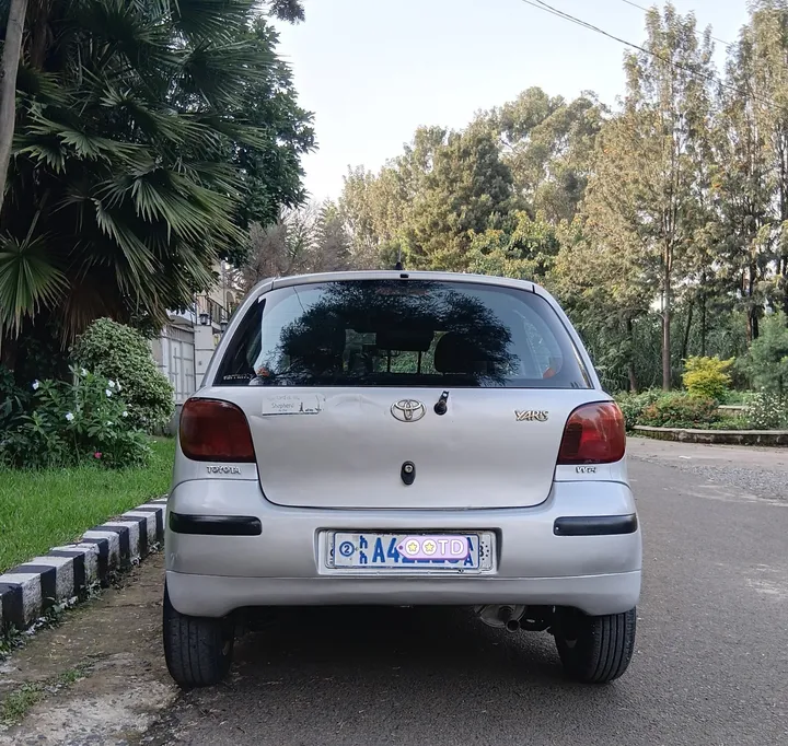 Toyota Vitz Yaris 2004 Manual – photo 7