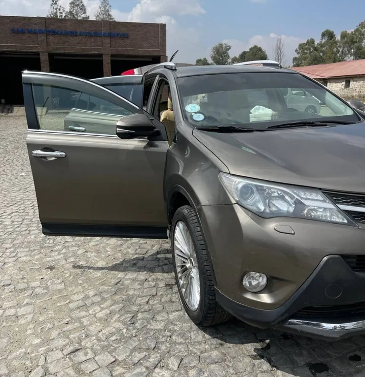 Toyota RAV4 2015 AWD – photo 5