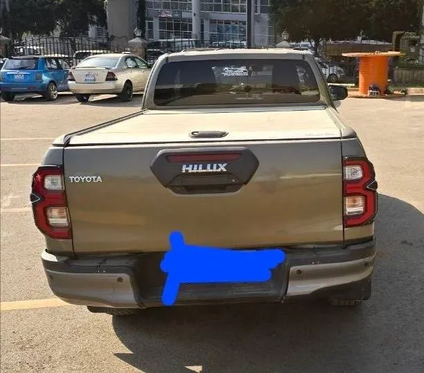 Toyota Invincible King Cab 2021 – photo 4