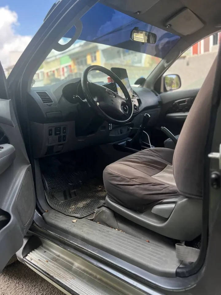 Toyota Hilux Double Cab Diesel – photo 8