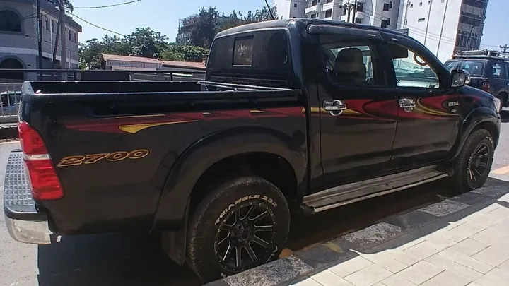 Toyota Hilux Double Cab 2013 Manual – photo 6