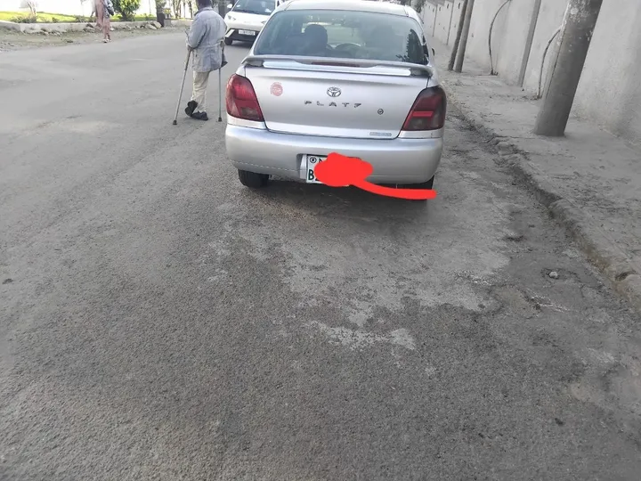 Toyota Platz 2001 Automatic Sedan – photo 6