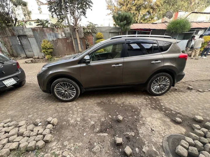 Toyota RAV4 2015 4WD Automatic – photo 4