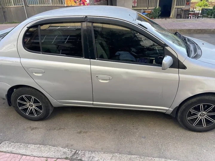 2001 Toyota Platz Automatic – photo 3