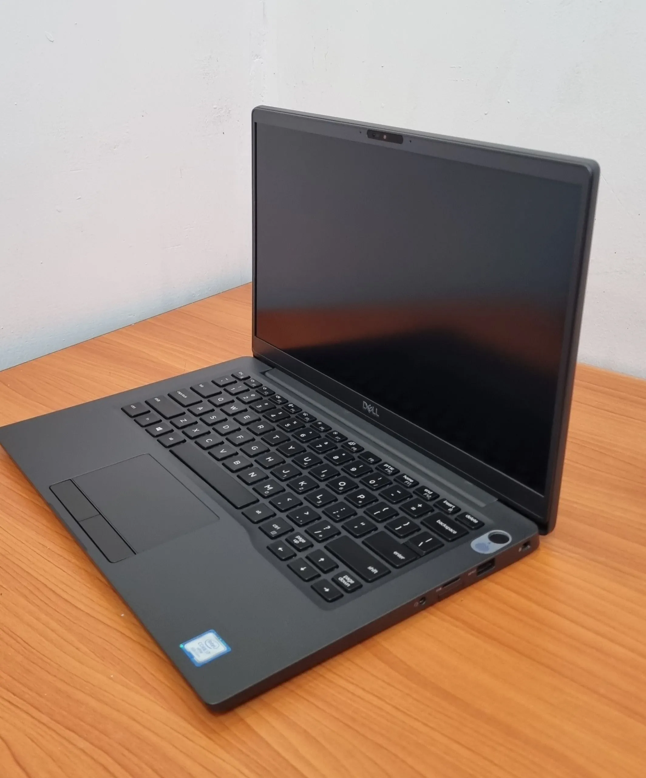 Dell Latitude 7300 i7 Laptop – photo 4