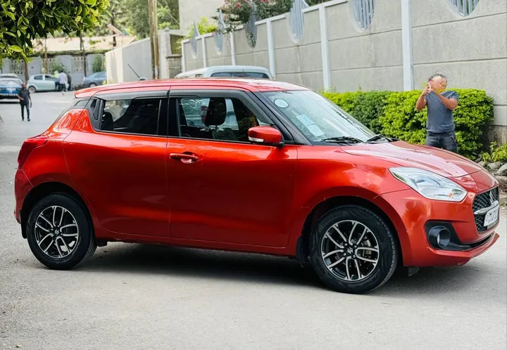 Suzuki Swift 2022 Automatic – photo 5