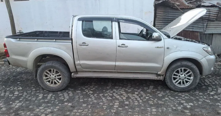 Toyota Hilux Double Cab 2009 – photo 4