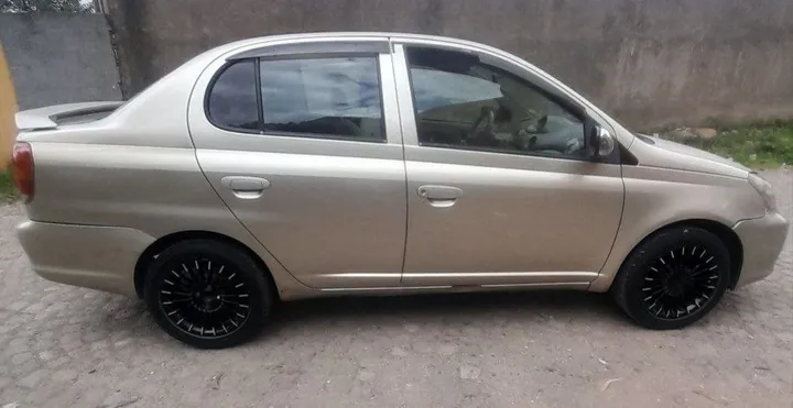 Toyota Platz 2005 Automatic – photo 9