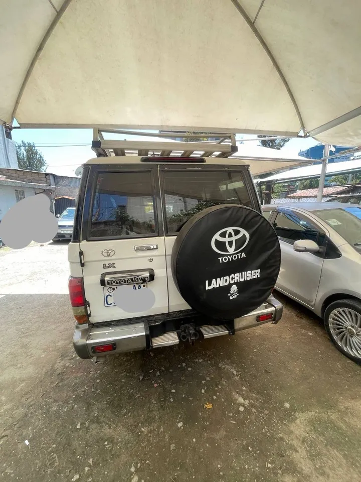 Toyota Land Cruiser 2012 – photo 4