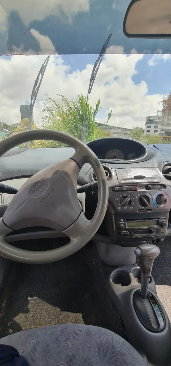 Toyota Vitz 2001 – photo 4