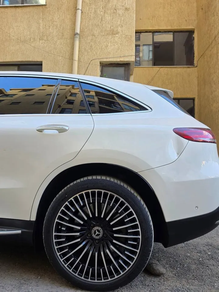 Mercedes-Benz EQC 400 4Matic 2022 – photo 6