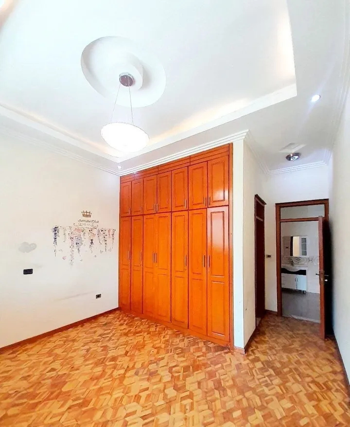 Modern Villa House in Summit – photo 4